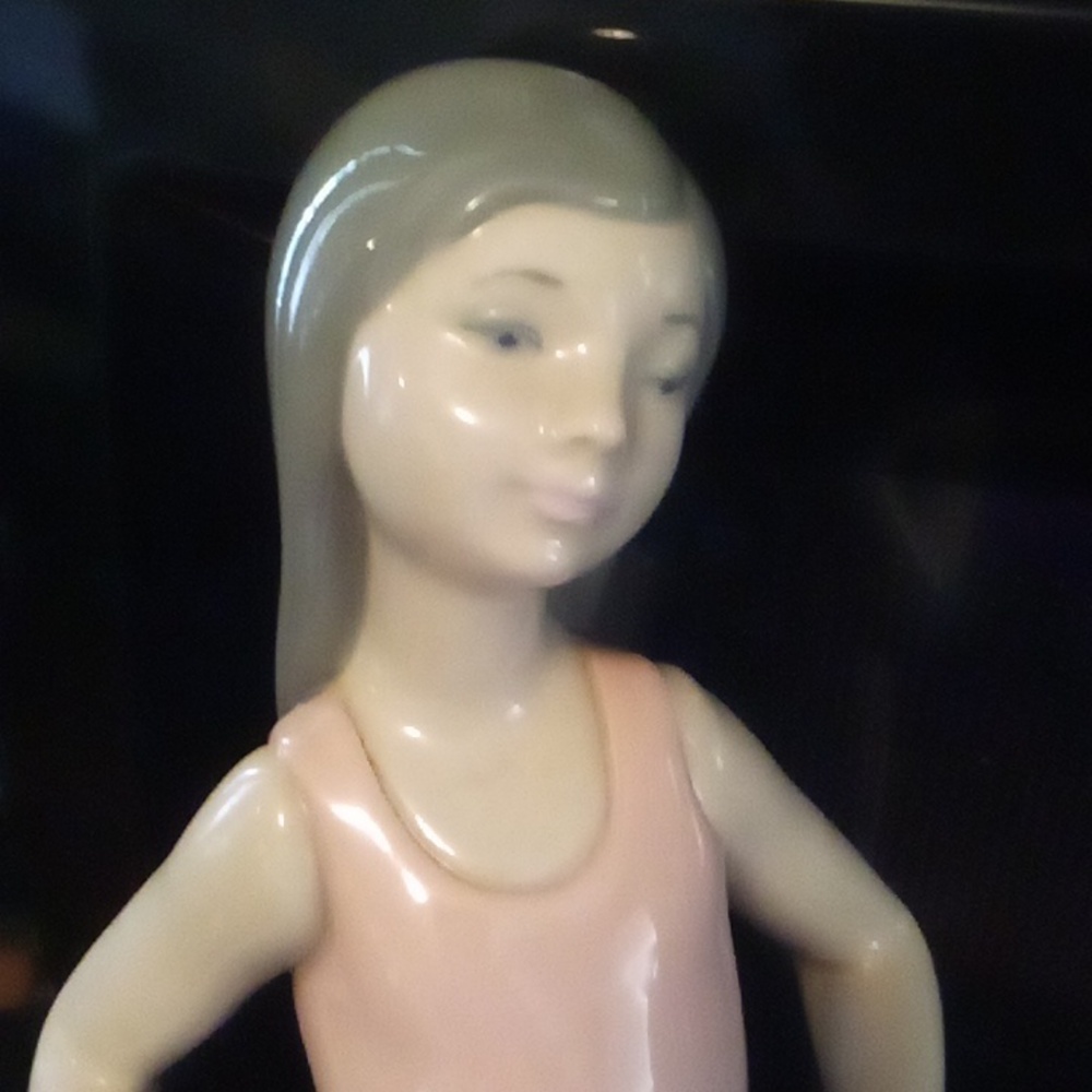 Lladro The Dreamer young girl with hat in long summer dress - mint cond& signed